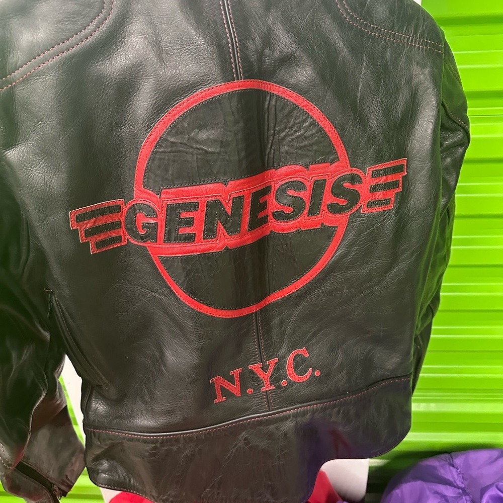 Vanson motorcycle jacket worn  twice unisex size 40 jacket leather broken in